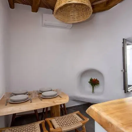 The Pelican Heritage House. Apartment *