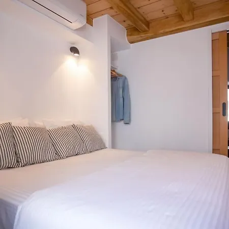 The Pelican Heritage House. Apartment *